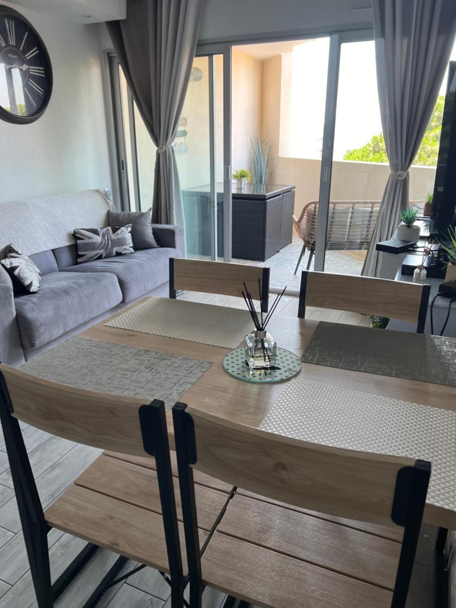 Joli 2 Pieces Aux Pieds Des Plages Cannes Kültér fotó